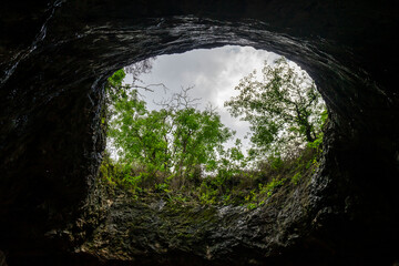 Visit Serim Cave in Tatabánya, Hungary