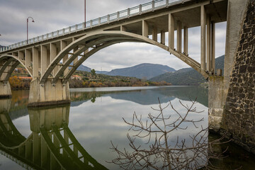 PÑuente Almirante Sarmiento Rodrigues en Barca D´Alva (Potugal)