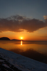 Obraz premium Beautiful sunset over the sea. Vladivostok.