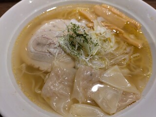 chicken noodle soup
wontan noodle
