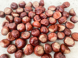 Peeled chestnuts