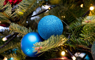 christmas tree decorations