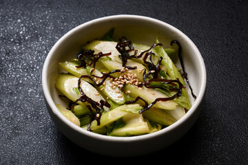 セロリと塩昆布のごま油和え