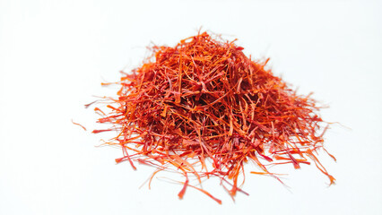 Fototapeta premium saffron isolated on white background