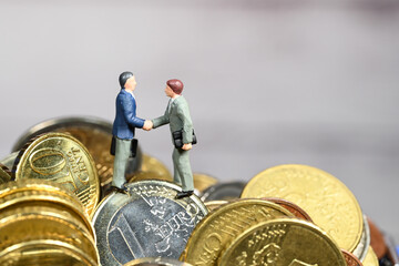 argent euros banque paiement homme affaires accord © J-L Flémal - BE