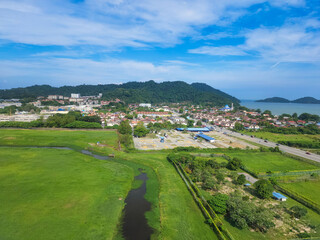 Obraz premium Daytime of Penang cityscape taken from the aeroplane. Beautiful cityscape of Malaysia.