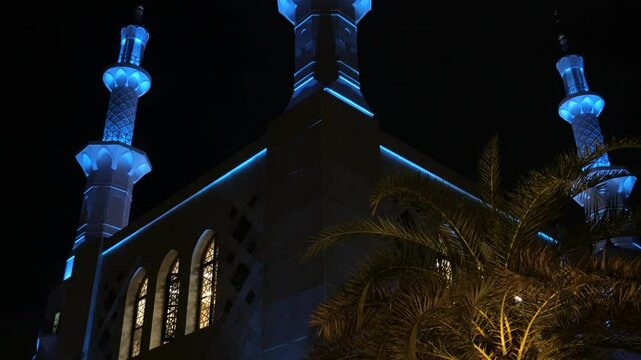 The atmosphere of the Sheikh Zayed Grand Mosque building in Solo, Surakarta at night