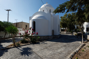 Fototapeta premium Griechenland - Santorini - Emporio - Kirche des hl. Agios Athanasiou