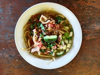 delicious shaken noodles that are tempting
