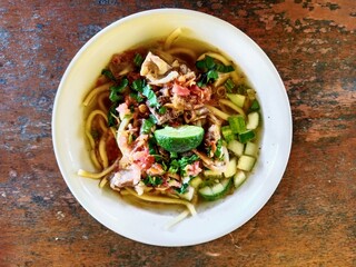delicious shaken noodles that are tempting