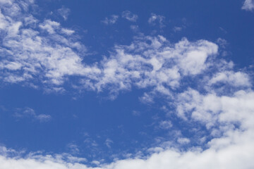 Obraz premium Blue sky with white clouds and a beautiful day