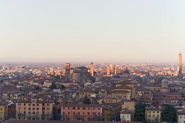 Panorama Bolonii o zachodzie słońca © Piotr