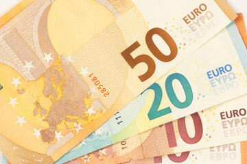 gros plan sur des billets de banque de l'union européenne