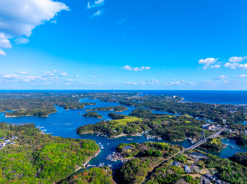 志摩丸山橋と英虞湾（三重県志摩市）