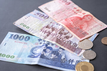 台湾の通貨 お札 現金