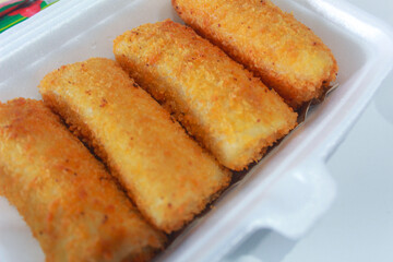 Risoles or risoles, is a traditional Indonesian snack. It contains mayonnaise mixed with eggs, sausage, vegetables and sometimes minced chicken, sprinkled with breadcrumbs and fried.