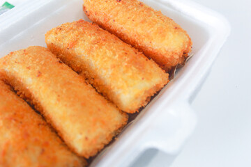 Risoles or risoles, is a traditional Indonesian snack. It contains mayonnaise mixed with eggs, sausage, vegetables and sometimes minced chicken, sprinkled with breadcrumbs and fried.