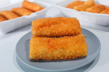 Risoles or risoles, is a traditional Indonesian snack. It contains mayonnaise mixed with eggs, sausage, vegetables and sometimes minced chicken, sprinkled with breadcrumbs and fried.