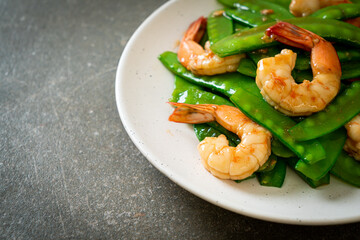 Stir-Fried Green Peas with Shrimp