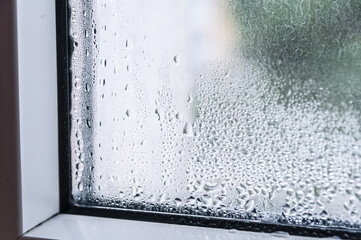 Wohnung Kondenswasser am Fenster