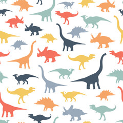 Seamless illustrated pattern with prehistoric colorful dinosaurus on white background © Mantella