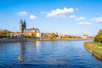 Obraz premium Blick auf den Dom in Magdeburg, Sachsen Anhalt, Deutschland 