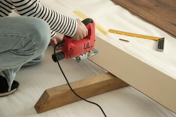 Step by step of laminate flooring installation	