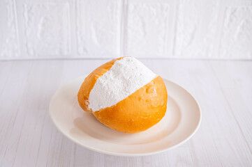 クリームたっぷりマリトッツオ