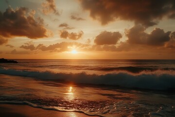 Obraz premium Sunset over calm ocean waves at beach