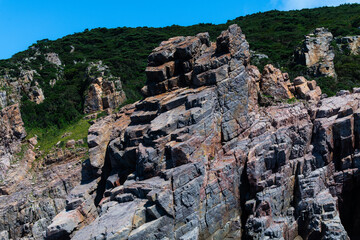 Naklejka premium sedimentary rock at the seaside