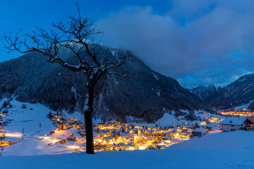 Gaschurn im Montafon am Abend