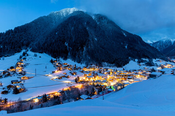 Gaschurn im Montafon am Abend