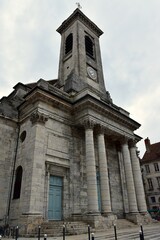La façade de l’église Saint-Pierre de Besançon