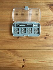 精密ドライバー