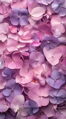 Obraz premium A romantic arrangement of vibrant purple and pink flowers, bursting with life and beauty, perfect for celebrating love on Valentine's Day.