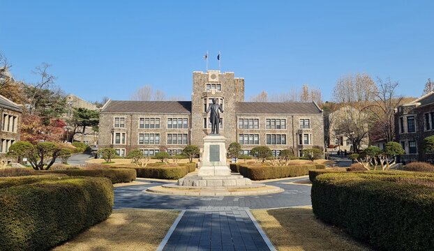 Yonsei university fountain