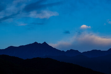 鹿島槍ヶ岳のシルエット