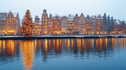 Obraz premium Winter Evening in Amsterdam with Decorated Christmas Tree Reflecting in Calm Water of Canal Surrounded by Historic Dutch Architecture