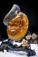 Jade and agate crafts beautifully carved using traditional techniques