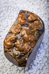 Jade and agate crafts beautifully carved using traditional techniques