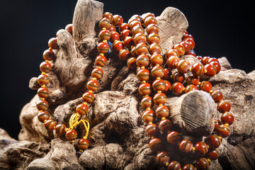 Jade and agate crafts beautifully carved using traditional techniques