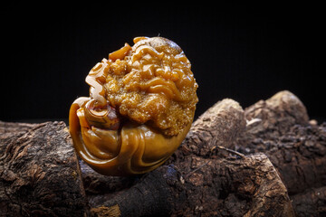 Jade and agate crafts beautifully carved using traditional techniques