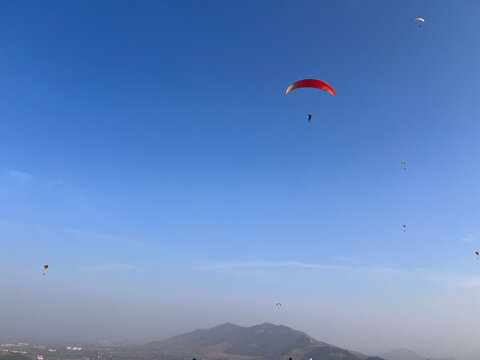 Lonavala, Maharashtra (india) : November 28, 2024 - Paragliding at Kamshet