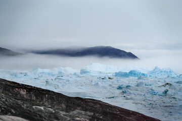 Große Eisberge und Gletscher in Grönland bei Ilulissat in der Diskobucht
