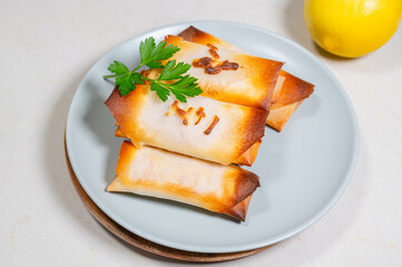 カニクリームコロッケ風春巻き