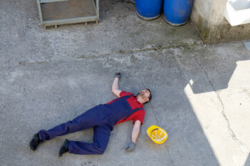 Worker in a faint after dramatic  injury