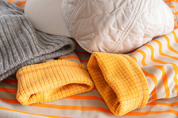 プルオーバーと帽子　