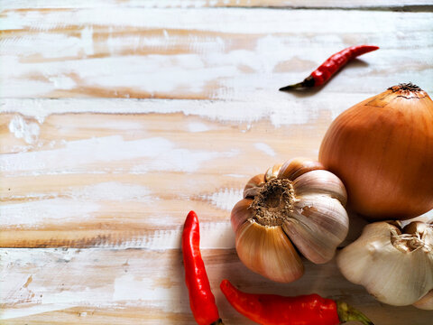 garlic and chili pepper