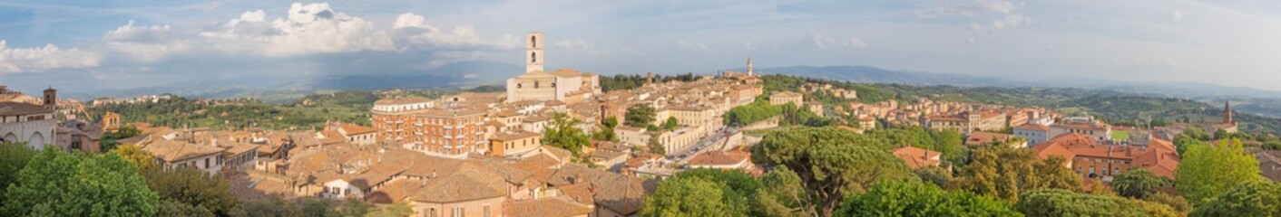 Obraz premium Perugia - The look to south - east part of old town with the churches San Domenico and Abbazia di San Pietro.