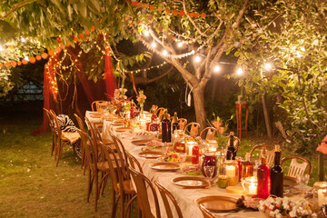 Romantic photo of a wedding table.